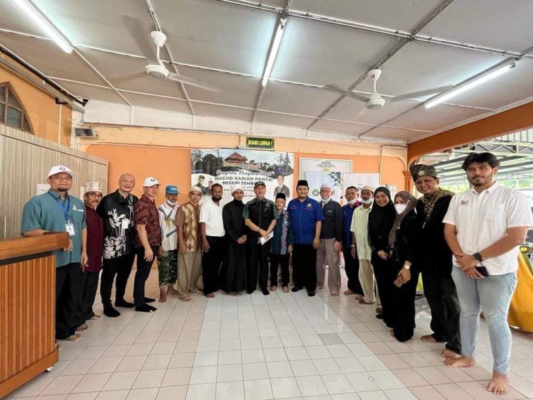 Sekitar berlangsungnya program pengimarahan Masjid Kariah Pantai, Seremban, Negeri Sembilan