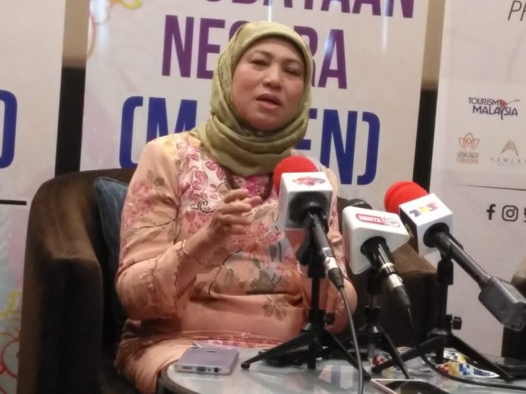 YB Dato’ Sri Hajah Nancy Haji Shukri ketika sidang media hari ini bertempat di Novotel Kuala Lumpur City Centre