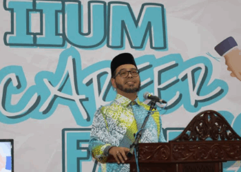 YB TMA Rasmikan IIUM x Jobstore Career Fair di Taman Ilmu & Budi