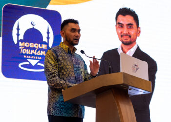 MALAYSIA PERKUKUHKAN PELANCONGAN ISLAM MELALUI PELANCARAN DIREKTORI MASJID PELANCONGAN DAN PERSIDANGAN MEJA BULAT